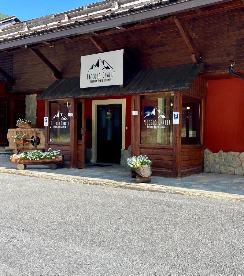 Hotel Piccolo Chalet Claviere Buitenkant foto